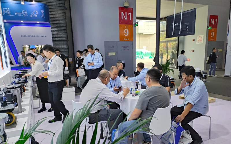 Reseña de la exposición: El esplendor nunca se desvanece: un vistazo a la elegancia de Honest Edrive